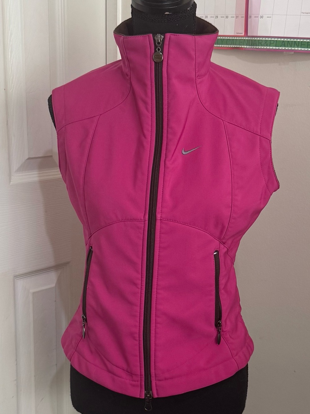 Nike Women's Sleeveless Softshell Vest - Pink